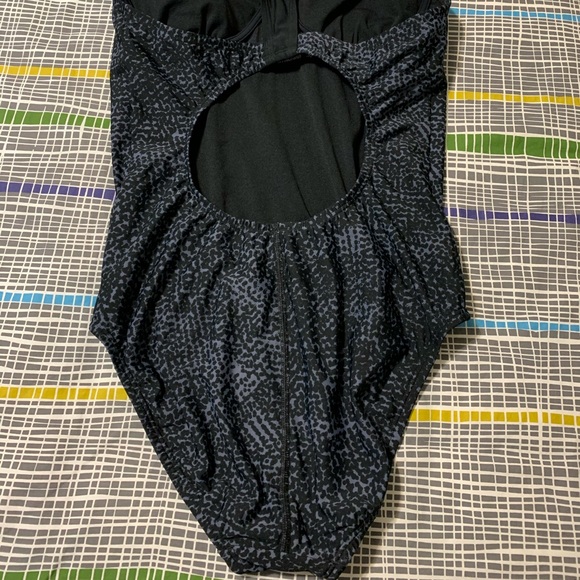 Speedo Swimsuit One Piece Womens 8-10 black gray - Picture 7 of 9